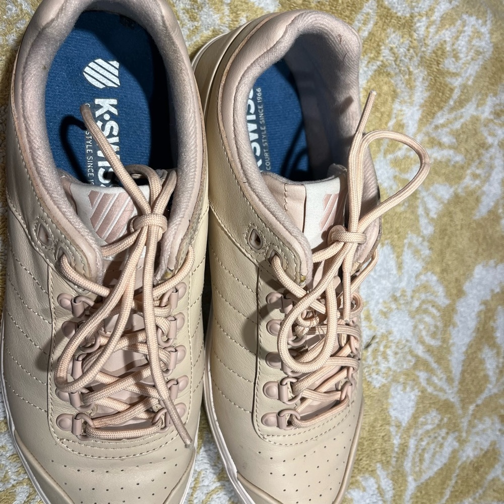 K-Swiss women’s shoes